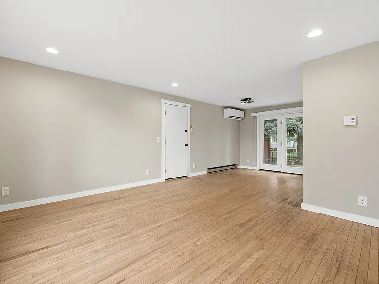 769 Feather Pl — Photo 23
