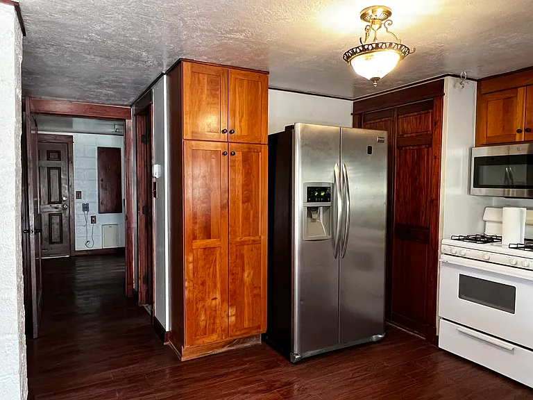 1482 Valley View Dr #A — Photo 2