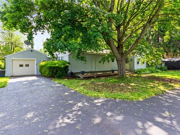 598 Frey Rd, Macedon, NY 14502