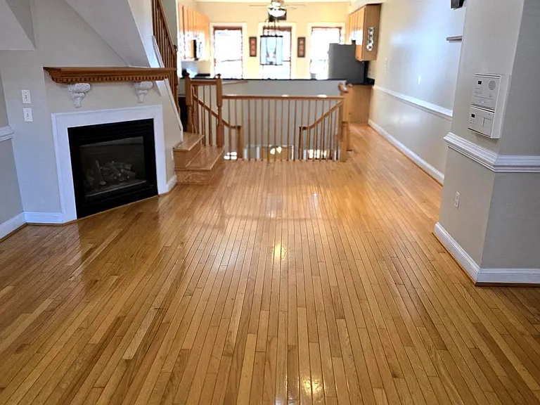 704 S Bond St — Photo 8