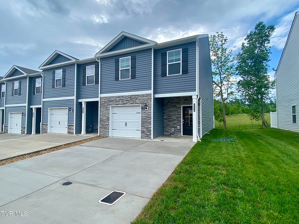2nd image of 1038 Saylors Pl