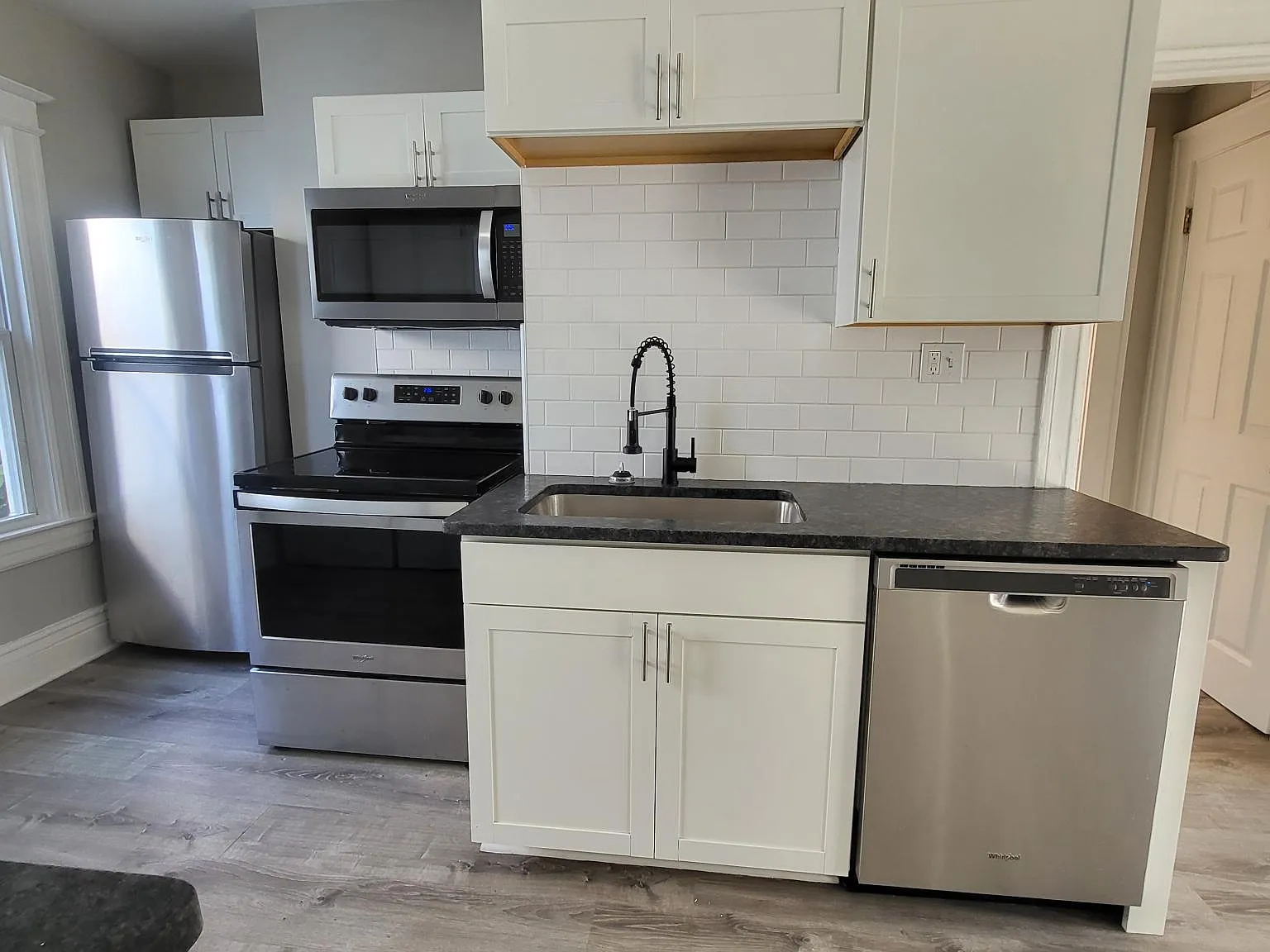 3 bed, $1,700 — Photo 4