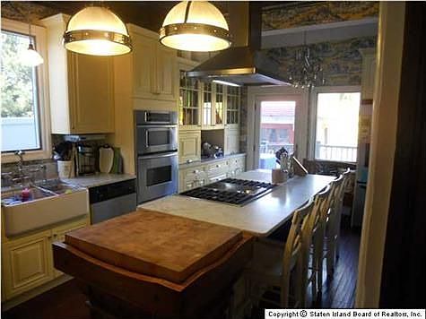 5th image of 175 Pelton Ave