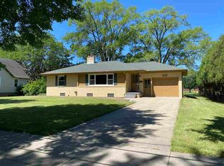 600 Pine St, Essexville, MI