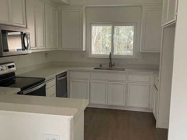 1368 Ridley Ave, Santa Rosa, CA 95401