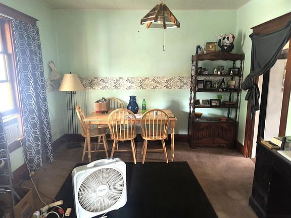 4th image of 608 Alban St