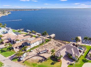 3339 SE 22nd Place Cpe, Coral, FL 33904