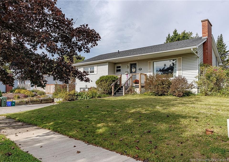 1st image of 127 Greendale Cres
