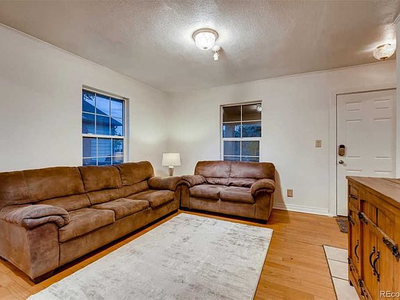4th image of 4837 Beach Ct