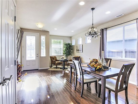 2nd image of 4877 Bend Dr NE