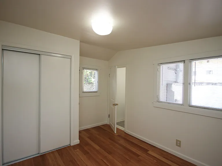 114 S Grand Oaks Ave #120 — Photo 13