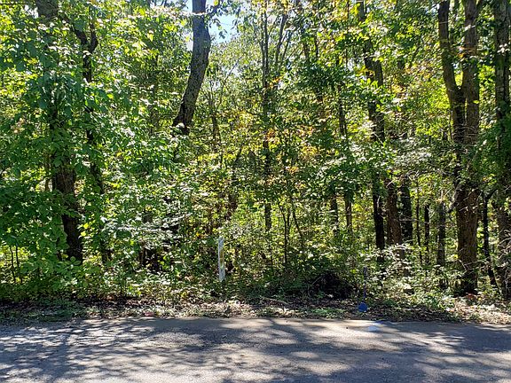 5th image of 1206 Woodland Dr