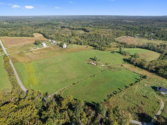 2nd image of 126 Robinson Hollow Rd