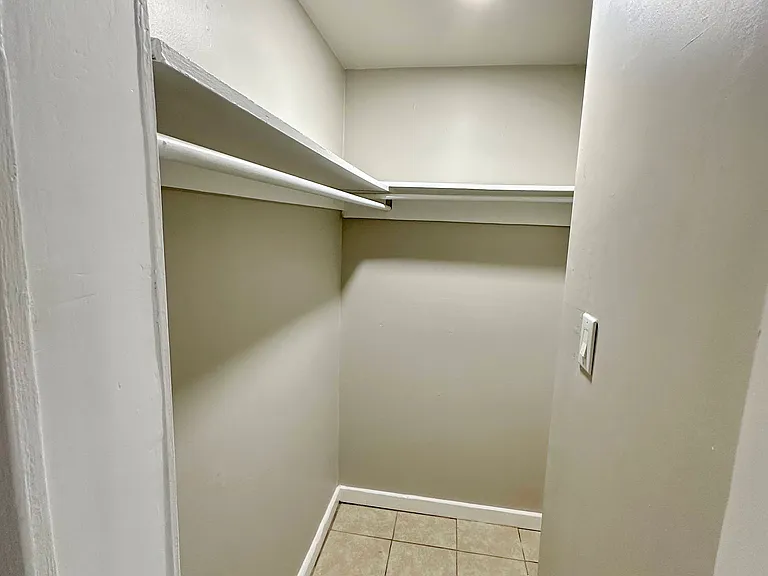 Renovated, Open Studios Near Unm / Cnm - Available Now! — Photo 50
