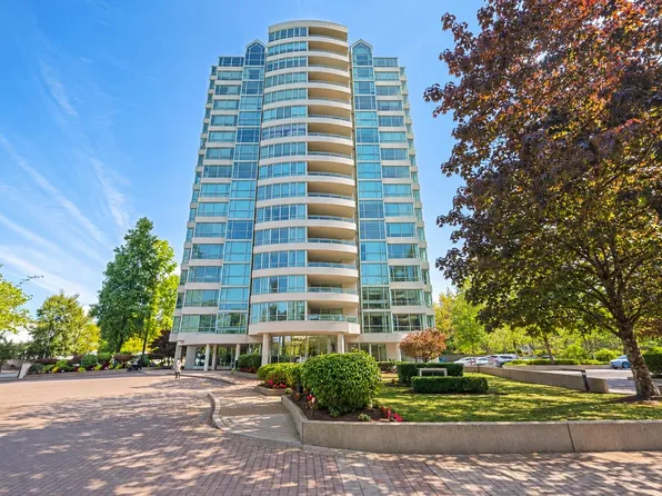 15038 101st Ave #901, Surrey, BC V3R 0N2
