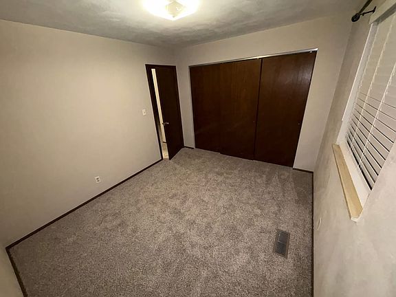 4th image of 105 Stacy Dr