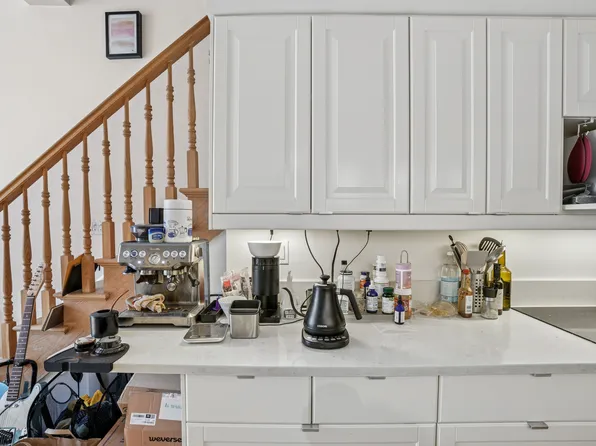 310 East 23rd Street image 4 of 11