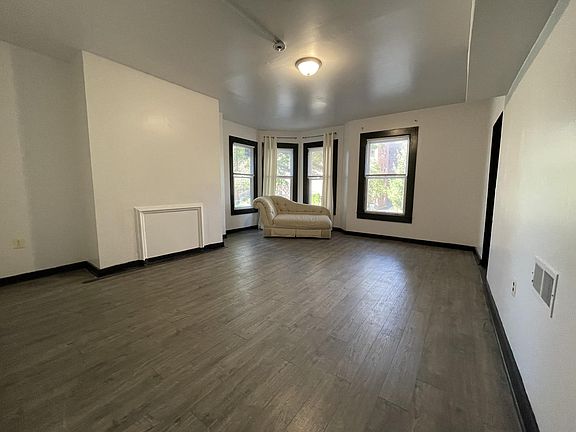 3rd image of 138 N Arlington Ave