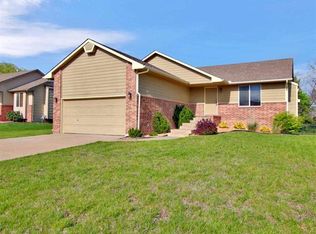 2516 N Fieldstone St, Andover, KS 67002
