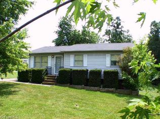 1700 NE Remington Point Ct, Walkertown, NC 27051