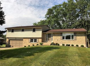 906 Tammy Cir, Dayton, OH 45415