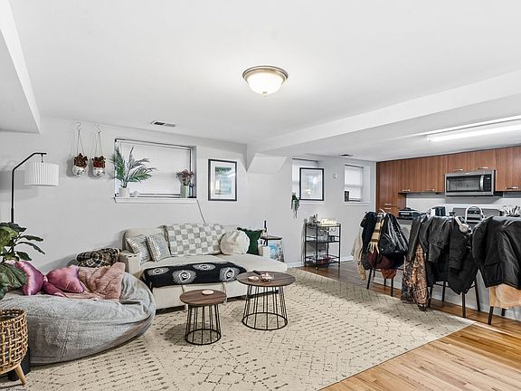 4th image of 1308 W North Shore Ave #1310G