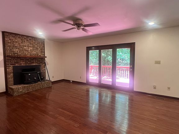 3rd image of 17330 Youngblood Rd