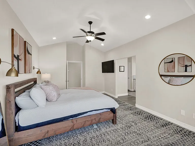 1693 E Crimson Oak Dr — Photo 37