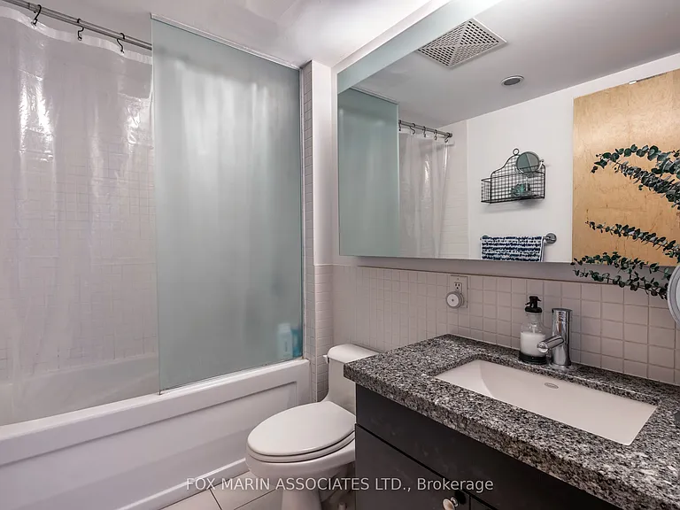 1005 King St W #207 — Photo 20