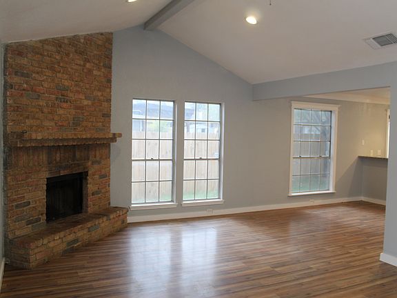 2nd image of 2927 Black River Ln