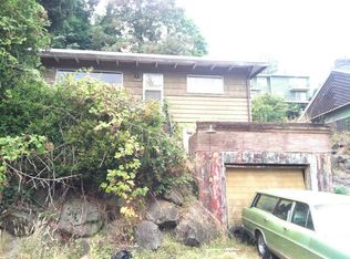 11907 Lakeside Ave NE, Seattle, WA 98125