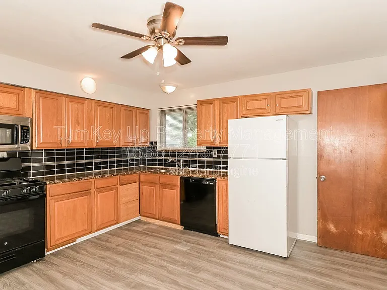 1225 Senate Dr — Photo 3