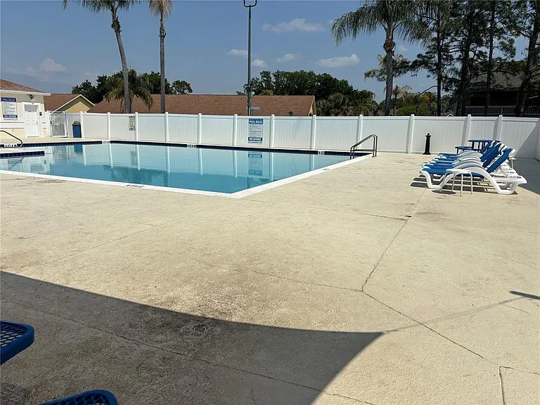 8838 Coral Palms Ct #B — Photo 23