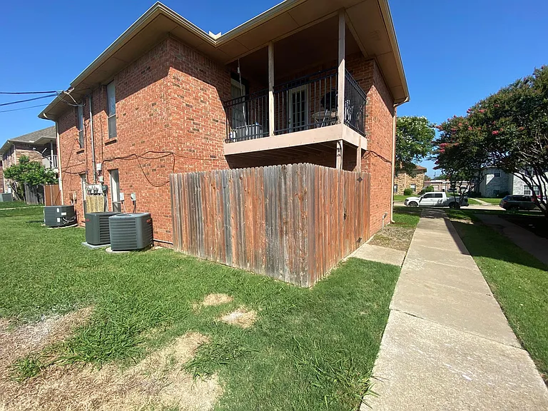 5540 Brookview Ct #A — Photo 3
