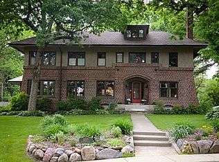 4222 Woodlawn Dr, Des Moines, IA 50312