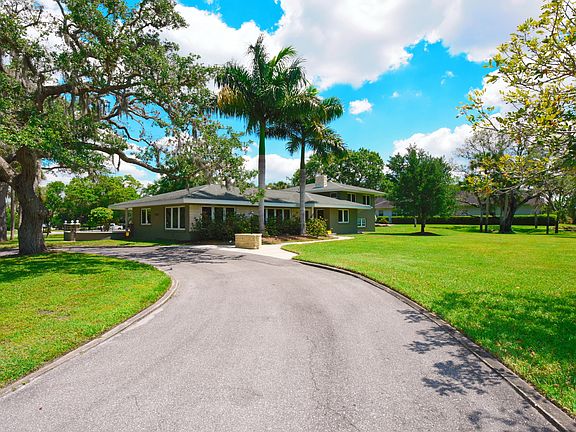 4th image of 1073 Bahia Vista Ct