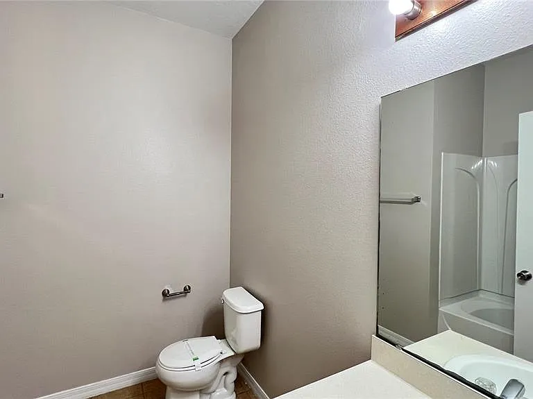 318 Sand Ridge Dr — Photo 11