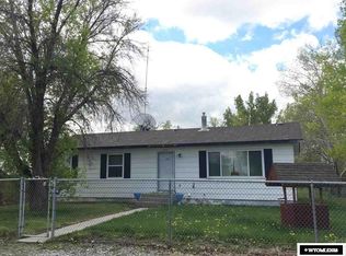 2401 Cottonwood Dr, Riverton, WY 82501