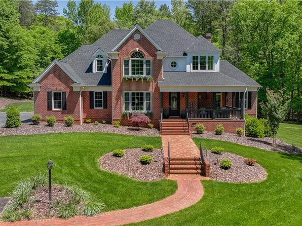 1008 Mountain Valley Dr, Asheboro, NC 27205