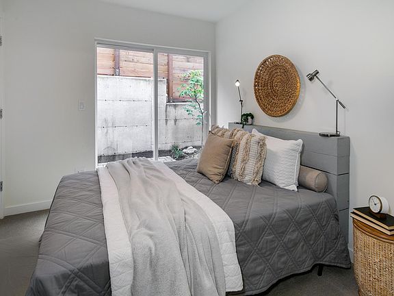 3rd image of 4725 32nd Ave S #B