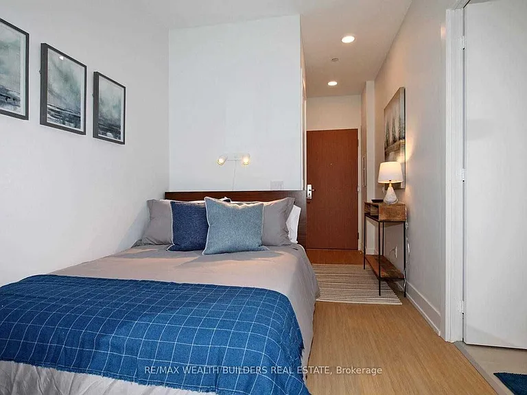 7 Grenville St #1108 — Photo 16