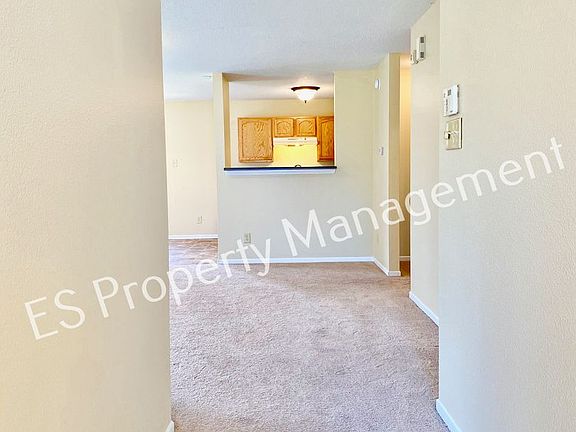 4th image of 3362 Brandenburg Blvd