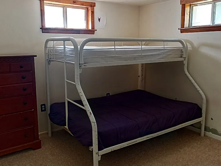 basement 4th bedroom
