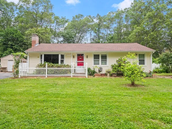 21 Hartwell St, West Boylston, MA 01583