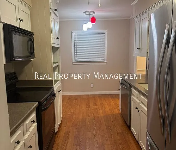4440 Nicholl Dr — Photo 4
