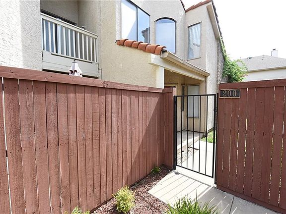 3rd image of 4242 N Capistrano Dr APT 200