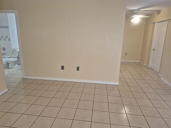 5th image of 735 Toulon Dr