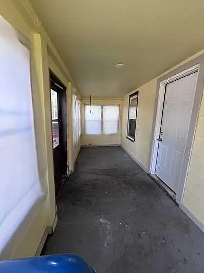 636 Florence St — Photo 8