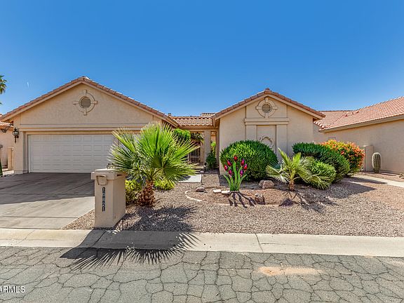 2nd image of 10821 E SILVERTREE Drive