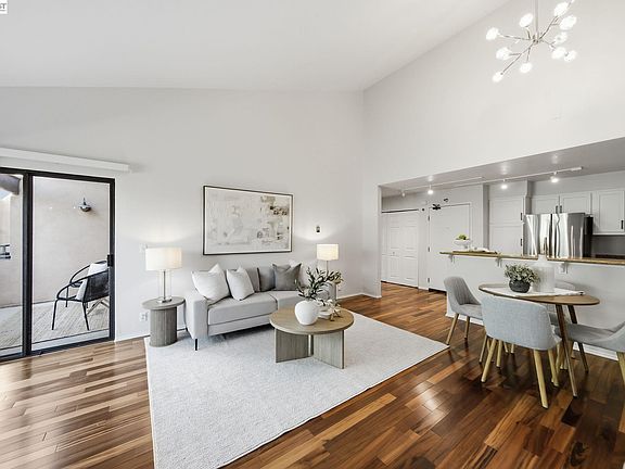 4th image of 39199 Guardino Dr APT 372